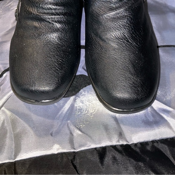 Black booties NIB sz 9 - Picture 2 of 4